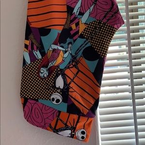 LuLaRoe NBC themed leggings